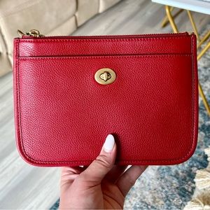 Authentic coach slim turn lock